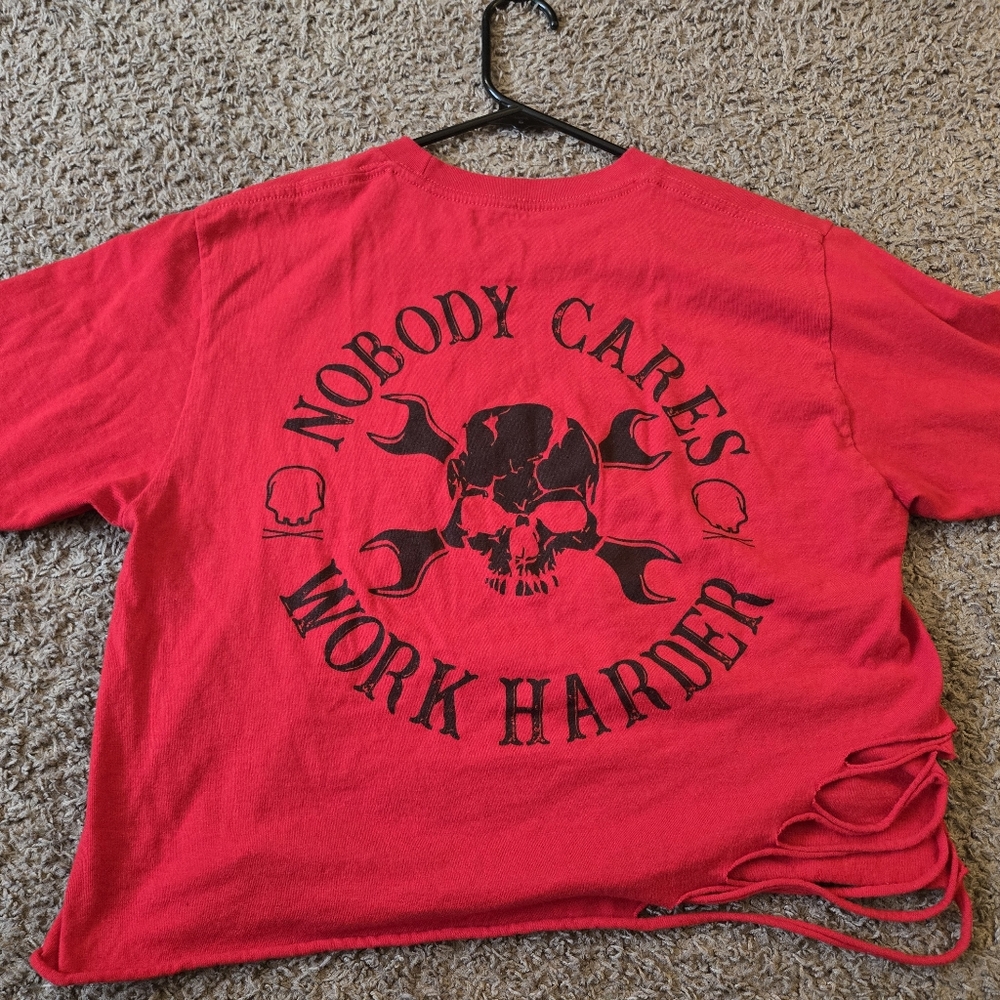 Red Crop Top Tee - sz M